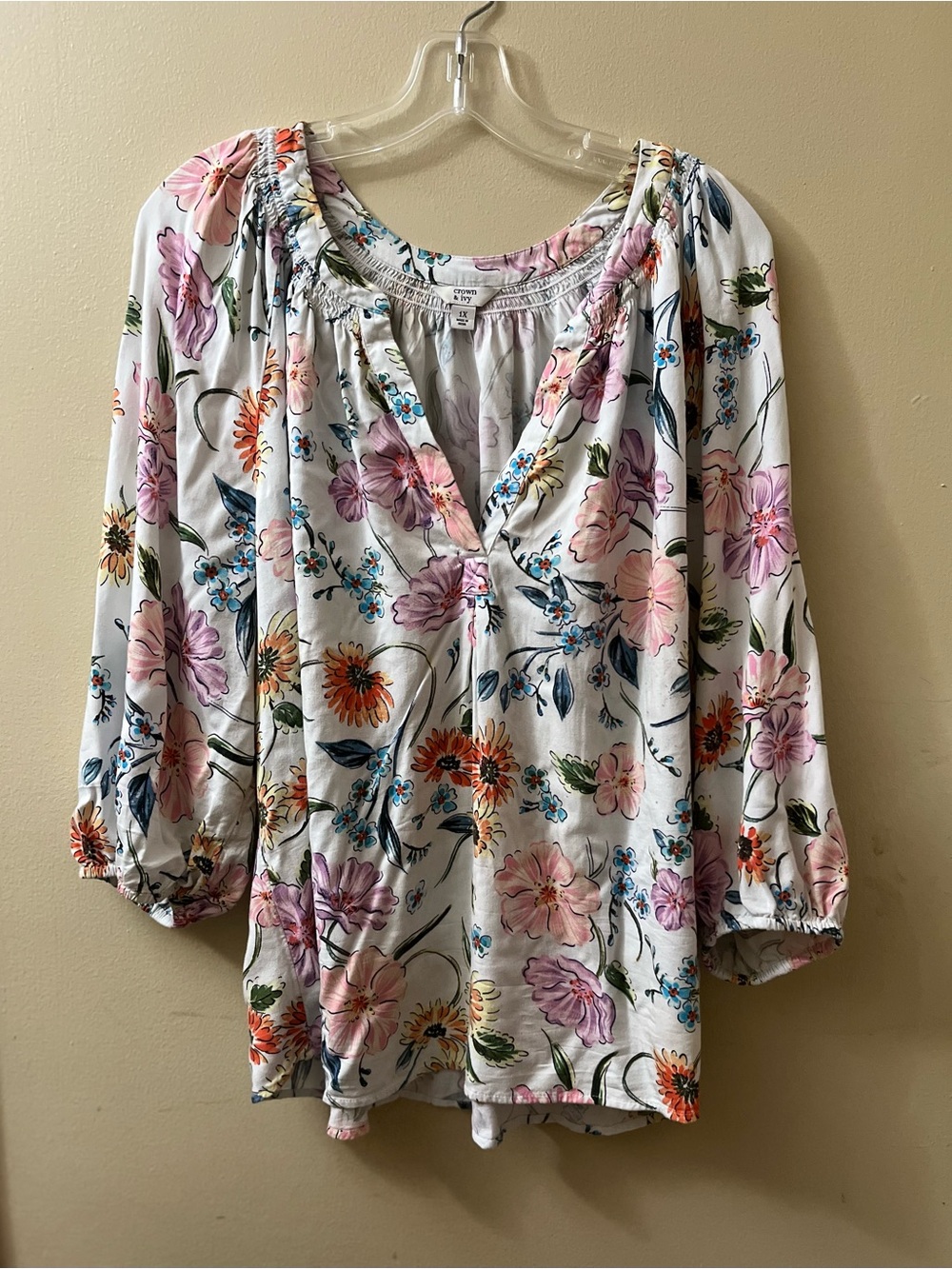 Crown & Ivy Floral Peasant Blouse in White with Pink & Orange Blooms 1X